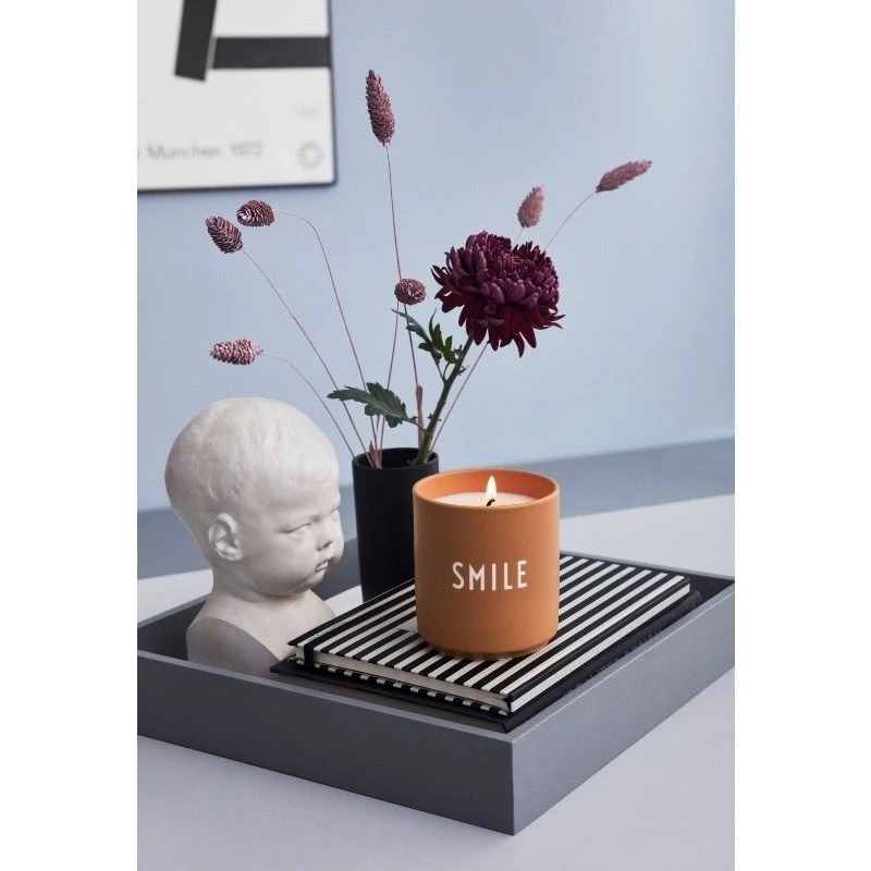 Design Letters Large Scented Candle 458 Gr. - Smile 2 Design Letters Large Scented Candle 458 Gr. - Smile - Billede 2