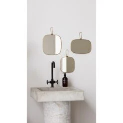 Meraki Mirror W. Frame Antique Brass Normal View -Armani Salgsbutik meraki mirror w frame antique brass normal view 1582533834